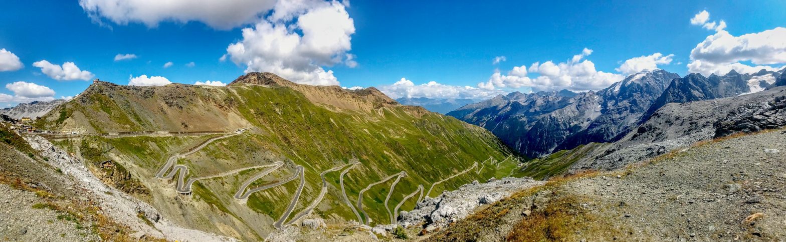 CliniClowns: Fietsen naar de Stelvio